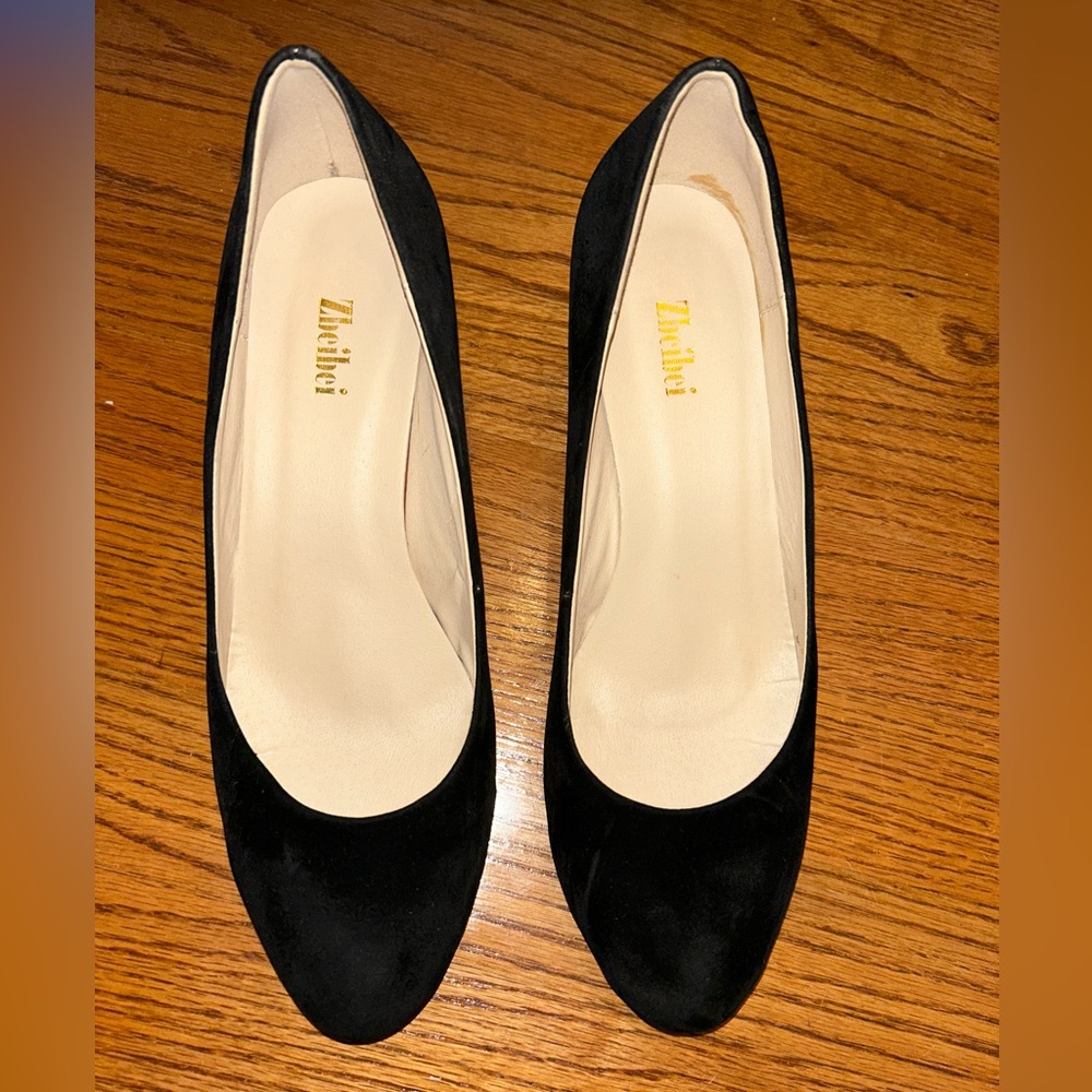 Suede kitten heels